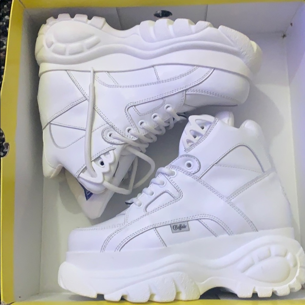 NEW Buffalo Boots size 8 US 38 EU Platform Sneaker